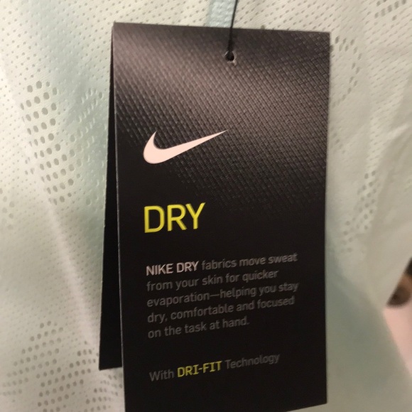 Nike Athletic/Athleisure Running Mesh Tank, NWT! - Picture 5 of 8